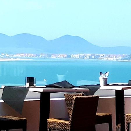 Hotel Restaurante Risco Ларедо Экстерьер фото