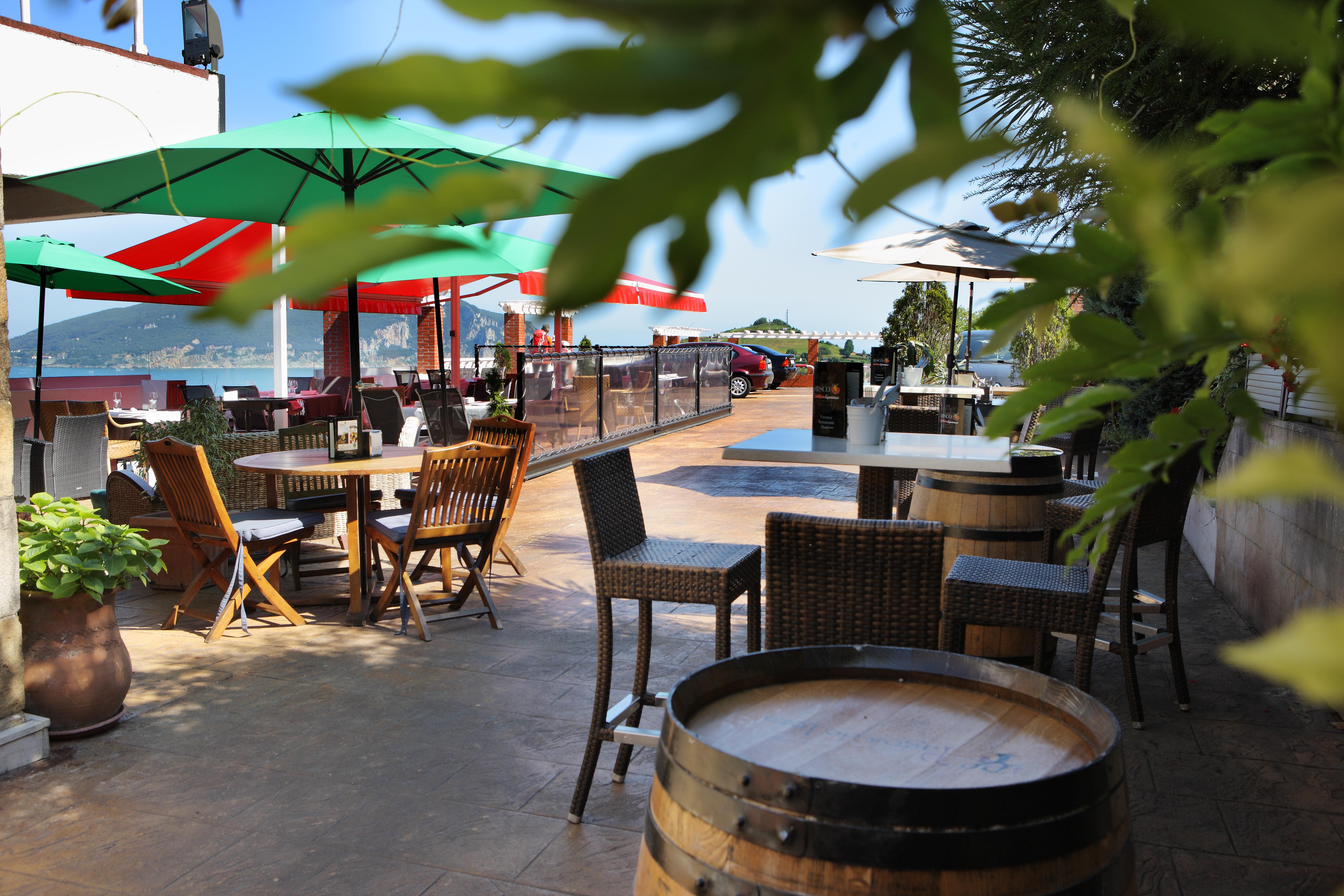 Hotel Restaurante Risco Ларедо Экстерьер фото