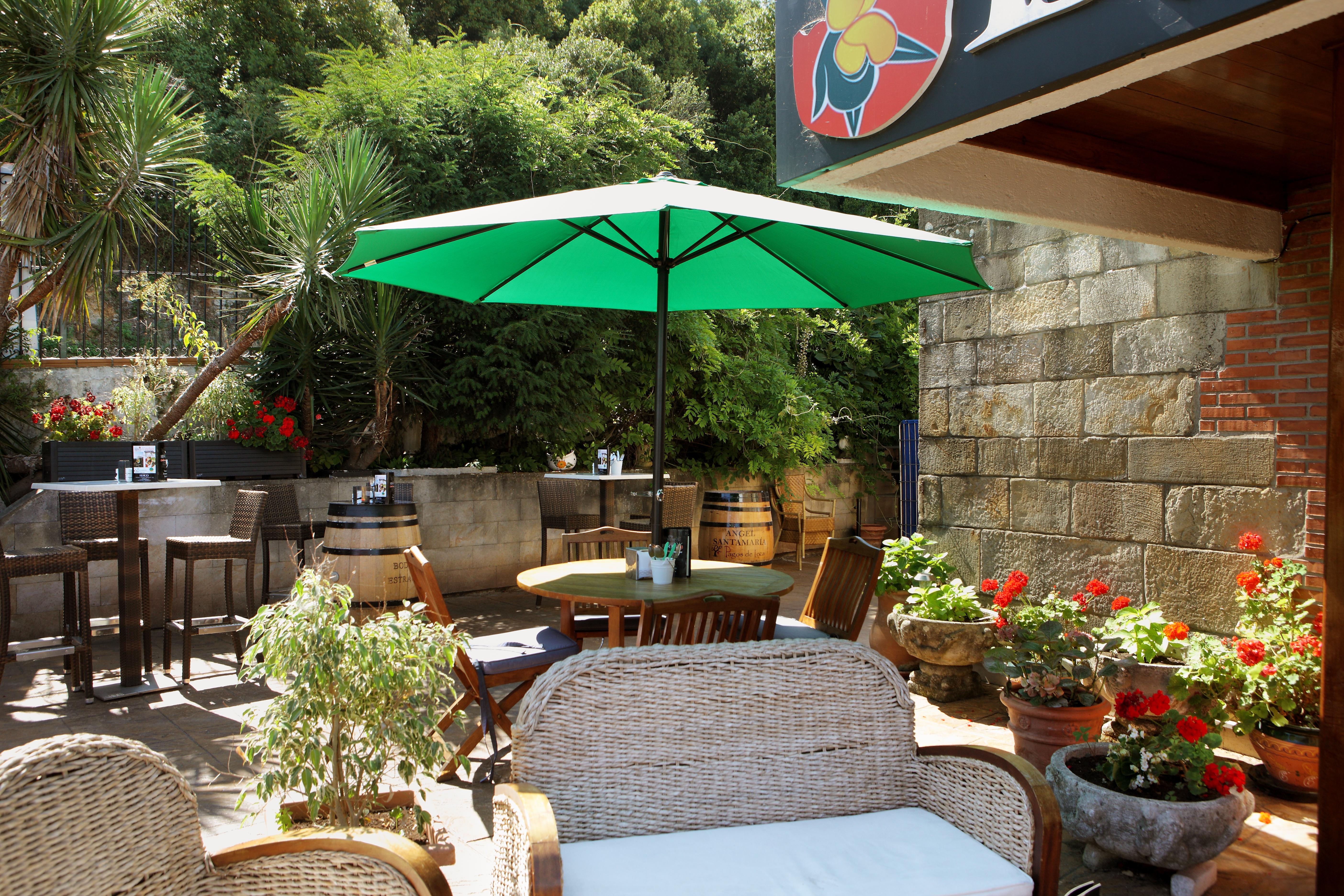 Hotel Restaurante Risco Ларедо Экстерьер фото