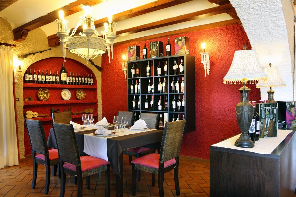 Hotel Restaurante Risco Ларедо Экстерьер фото
