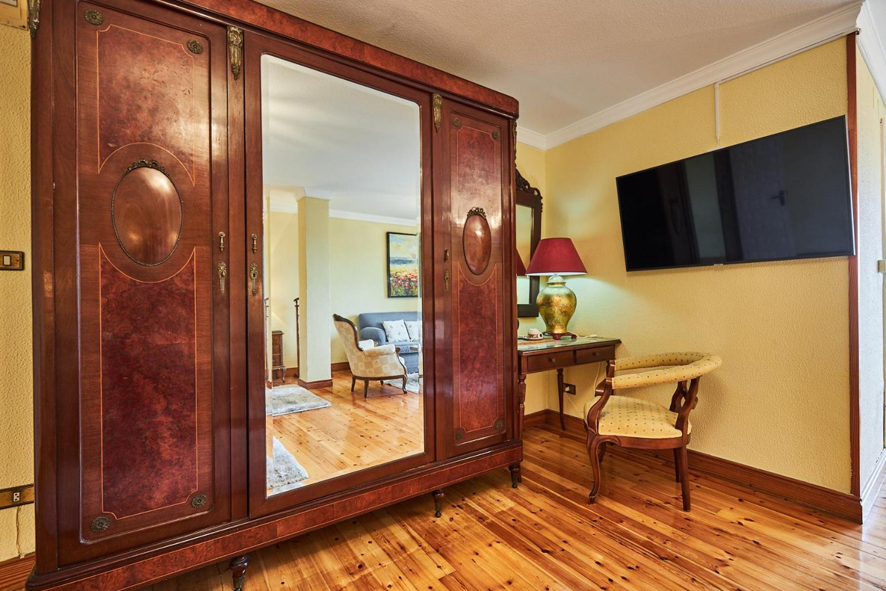 Hotel Restaurante Risco Ларедо Экстерьер фото
