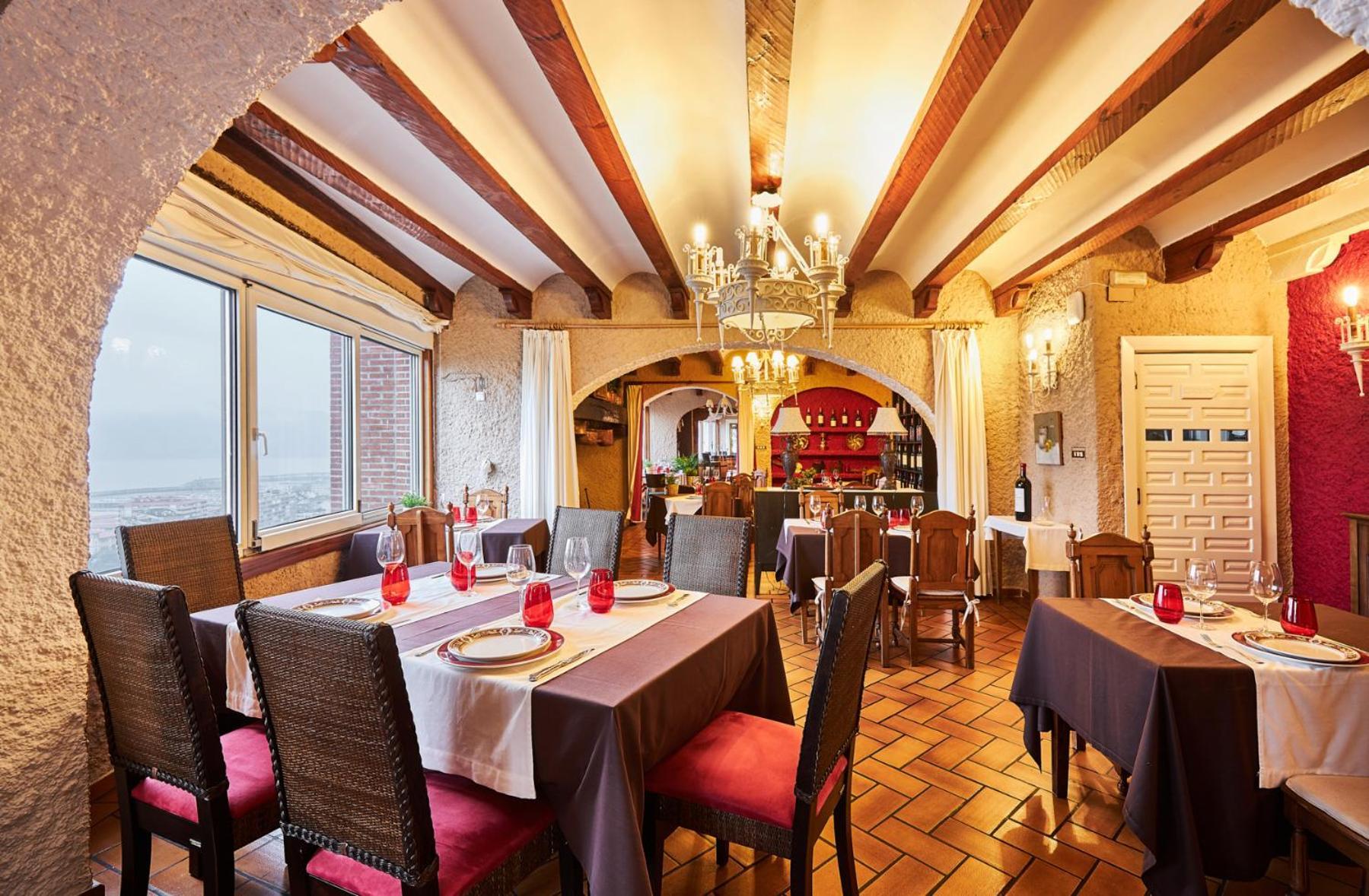 Hotel Restaurante Risco Ларедо Экстерьер фото