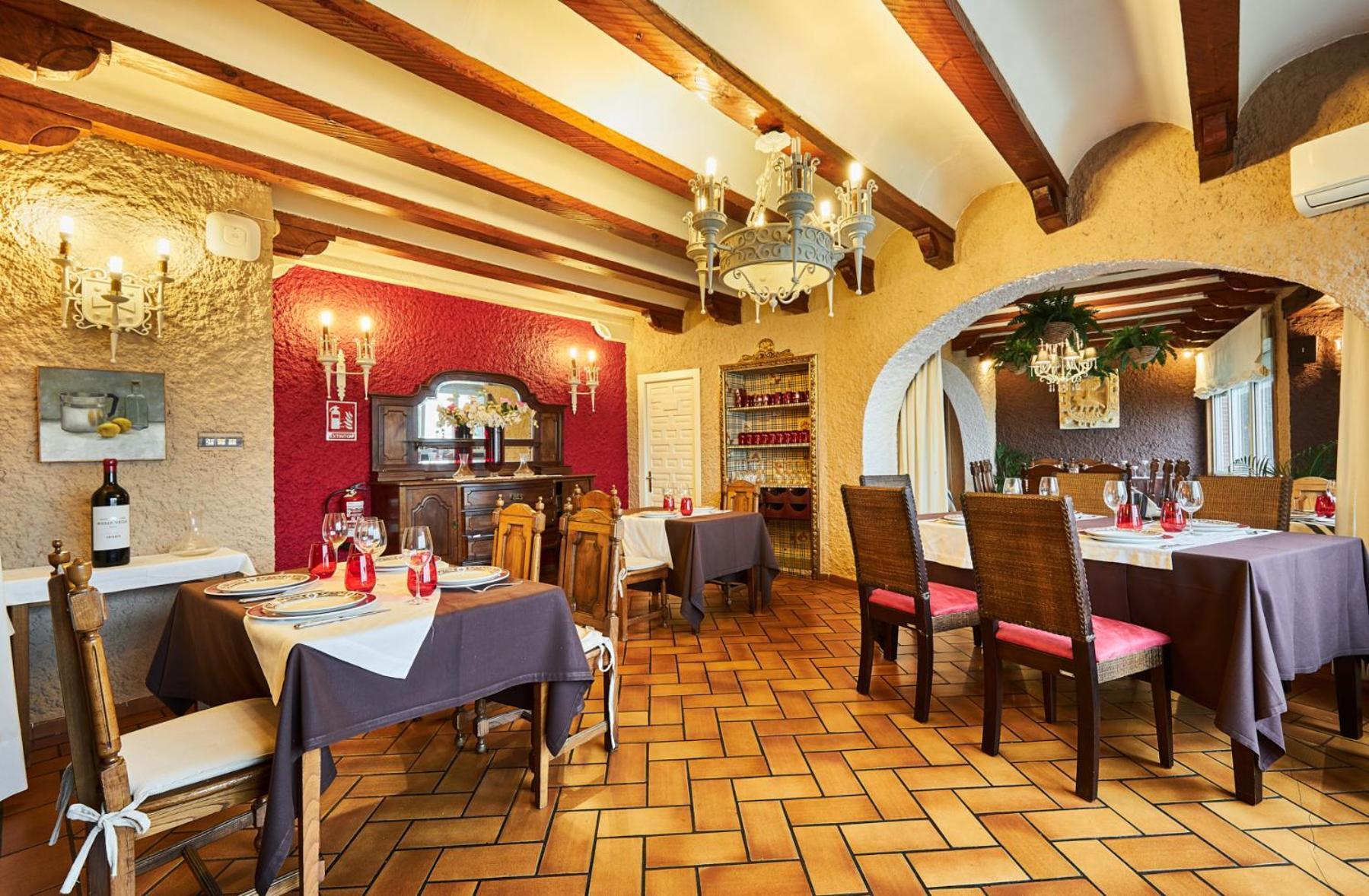 Hotel Restaurante Risco Ларедо Экстерьер фото