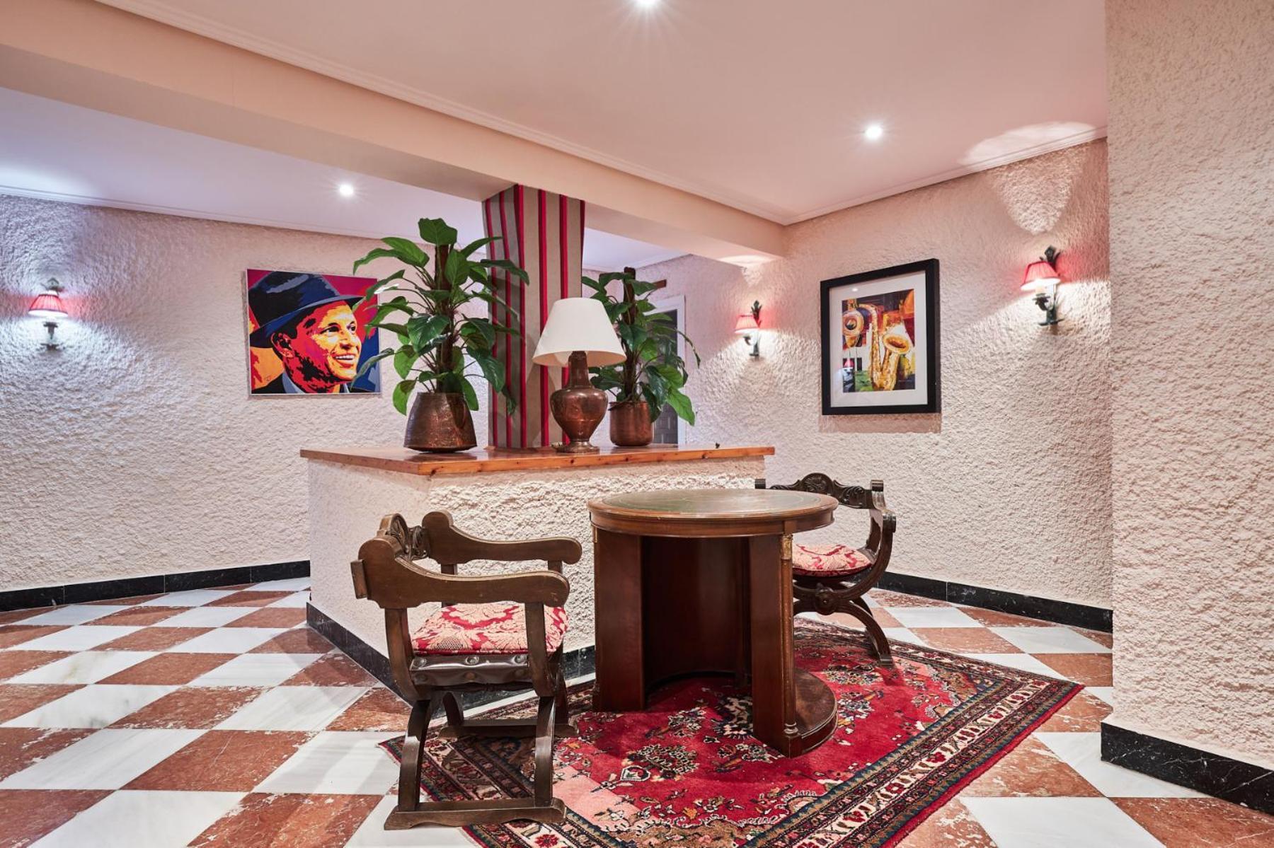 Hotel Restaurante Risco Ларедо Экстерьер фото